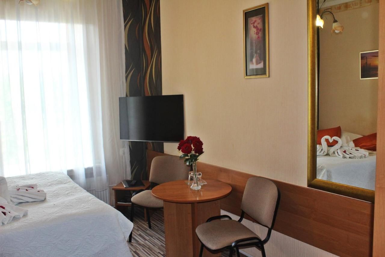 Отель Hotel Bursztyn Калиш-44